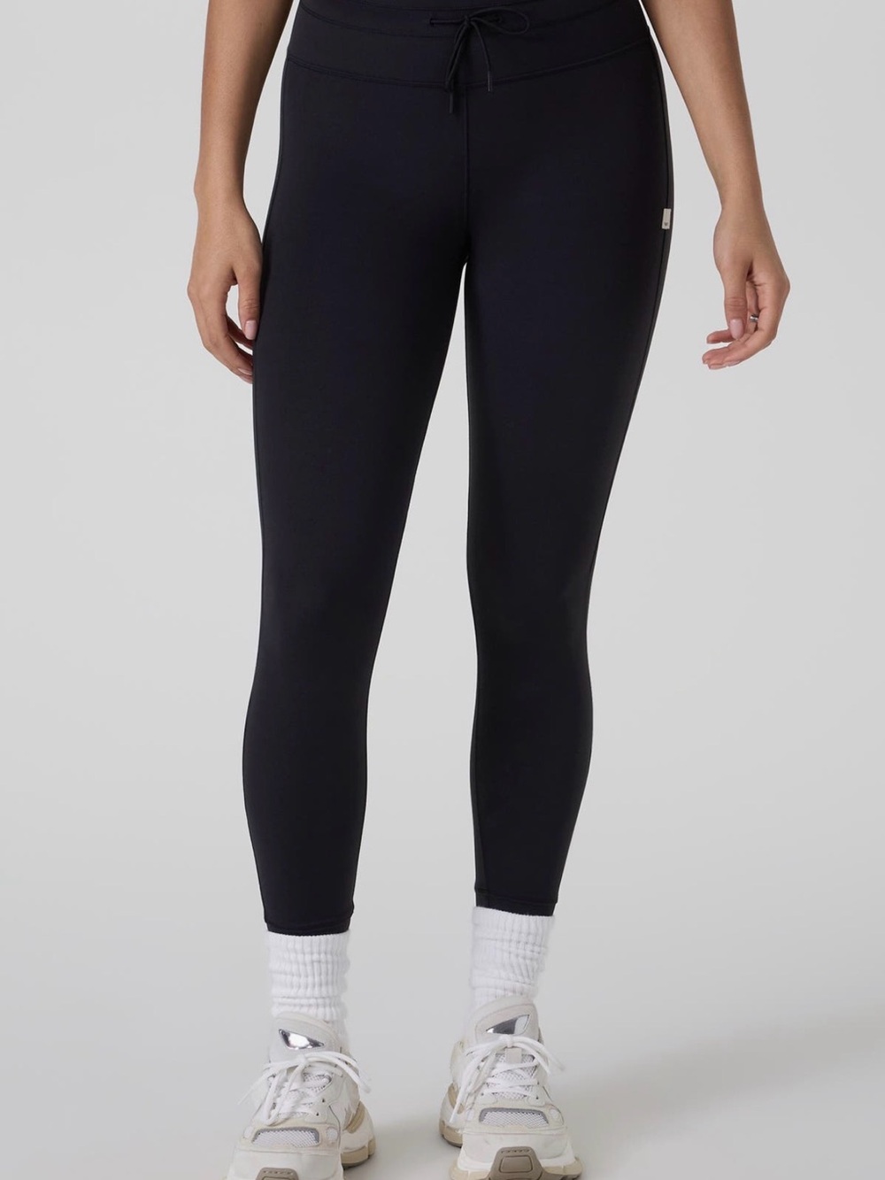 NWT black Vuori Daily Form 7/8 Leggings X-Small